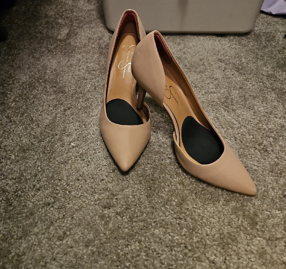Tan High Heels with Pointed Toe and Thin Stiletto